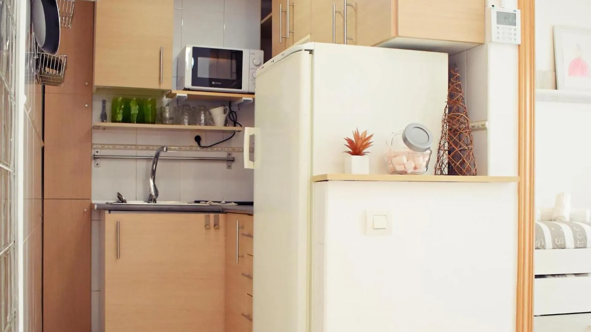 Bea'S Home: Cozy Apartment On The Outskirts Of Malaga Centre 0*,  Spain