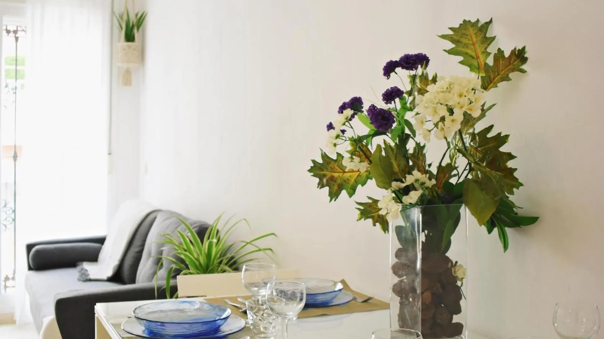 Bea'S Home: Cozy Apartment On The Outskirts Of Malaga Centre